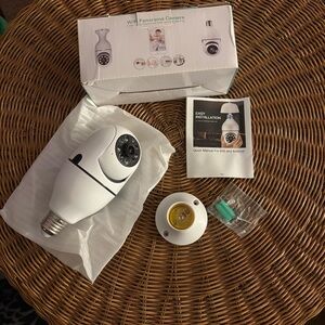 WiFi Panorama Light Bulb Security Camera 360° HD – Easy Install – iOS & Android